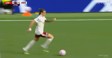 2026世界杯直播app-利物浦1-0阿森纳,索博斯洛伊任意球破门,埃基蒂克进球被吹