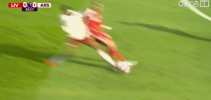 2026世界杯直播app-利物浦1-0阿森纳,索博斯洛伊任意球破门,埃基蒂克进球被吹