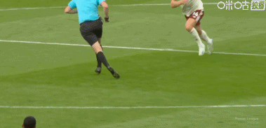 2026世界杯直播app-利物浦1-0阿森纳,索博斯洛伊任意球破门,埃基蒂克进球被吹