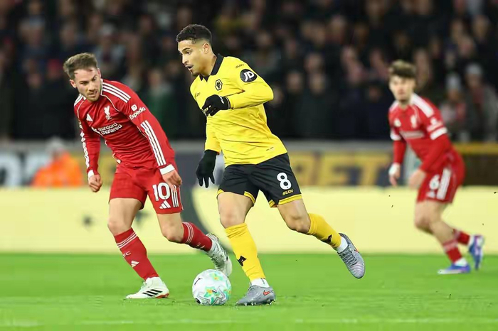 2026世界杯手机观看-利物浦续约上演“冰与火”:新核已定,“冠军腰”却悬了?|麦卡利斯特|赫拉芬贝赫|格拉文贝尔奇|阿根廷世界杯|安菲尔德球场_新浪体育_新浪新闻