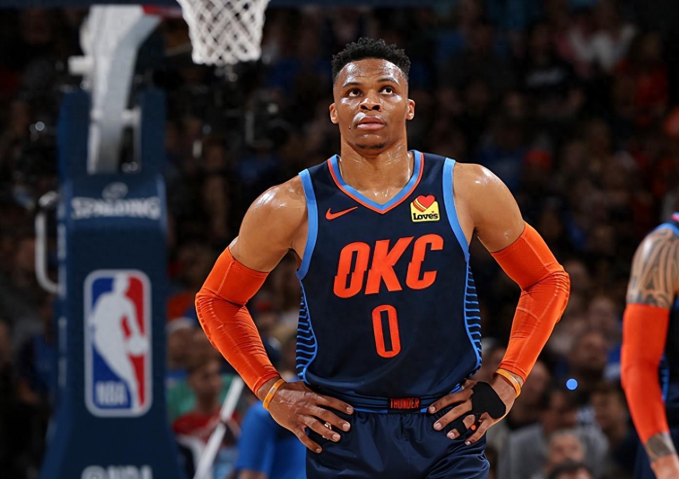 2026世界杯官方软件-我才刚出汗,你就累脱水了”,盘点NBA5大体力怪 库里似非人类