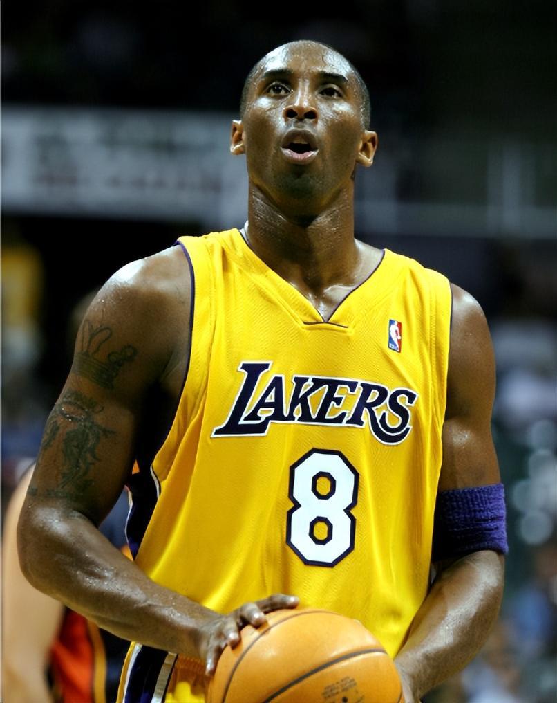 2026世界杯官方软件-我才刚出汗,你就累脱水了”,盘点NBA5大体力怪 库里似非人类